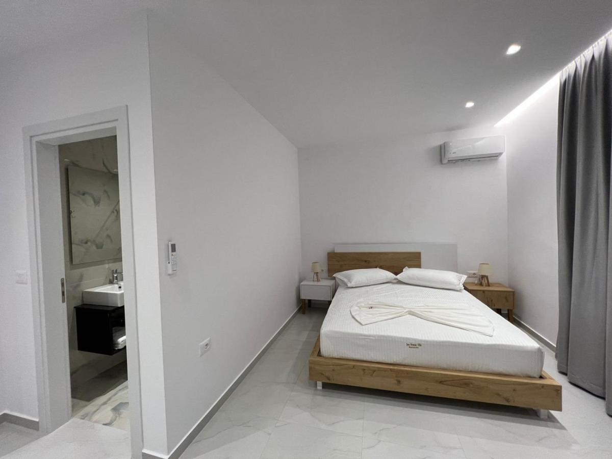 Sea Breeze Villa Sarandë 외부 사진