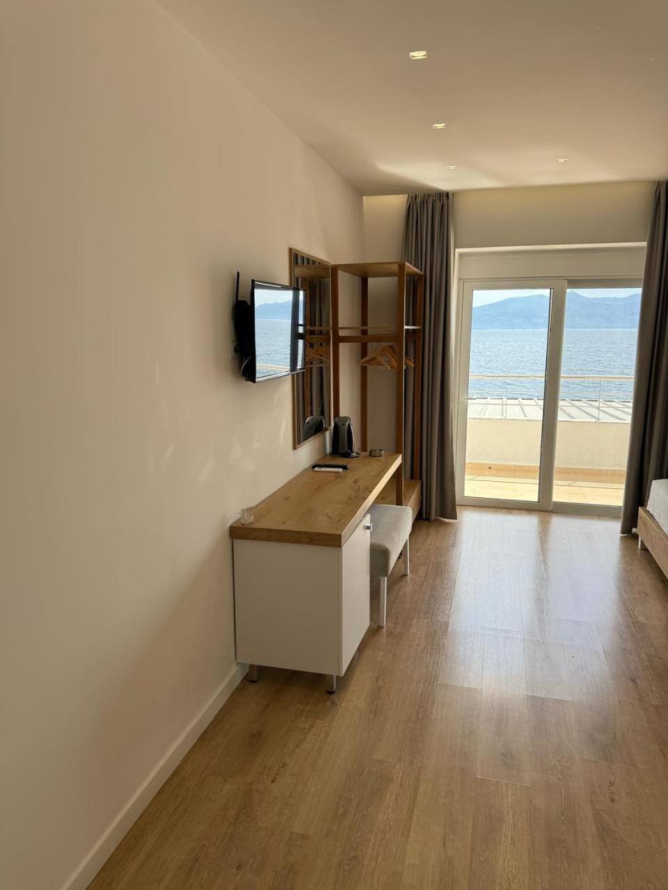Sea Breeze Villa Sarandë 외부 사진