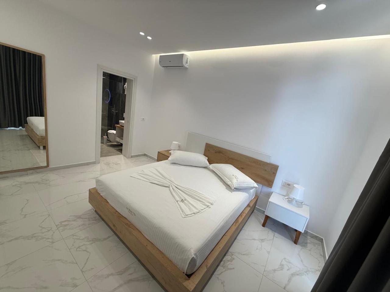 Sea Breeze Villa Sarandë 외부 사진